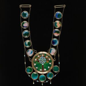 Ethnic Jewellery Green stones Fine jewellery