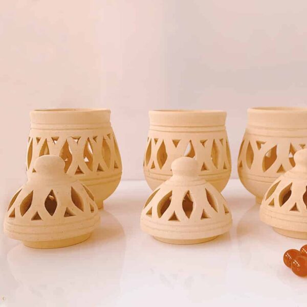 Arabic pottery pots Arabic pottery from Bahrain