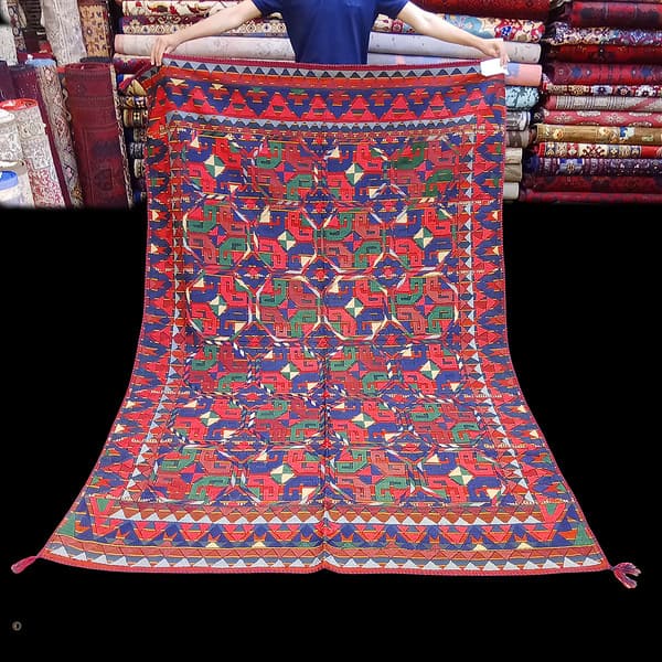 rug from Uzbekistan Parda Uzbek rug colourful rug with interlocking details
