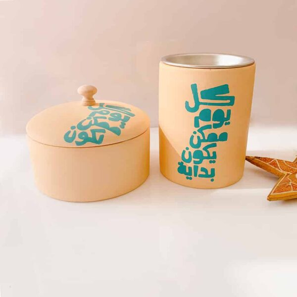 Ceramic pottery bakhoor burner is also an oud burner, and oud pottery container.