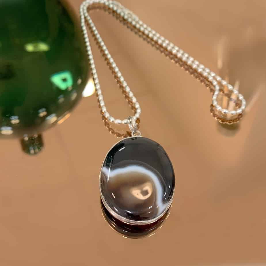 Agate necklace with silver chain from Afghanistan