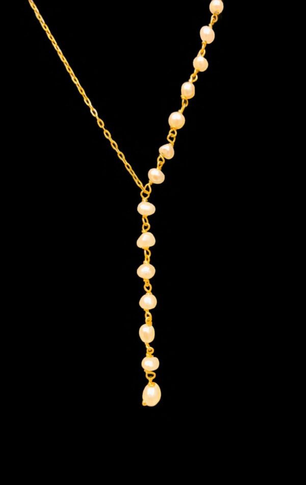 Necklace made of gold and pearls modern style with Bahraini Pearls
