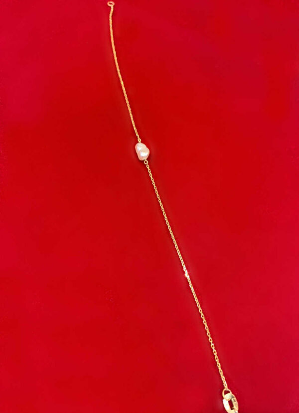 Natural and real pearl bracelet made in gold