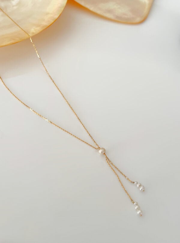 Delicate gold chain necklace with natural Bahraini pearls, elegant jewellery for women, perfect for special occasions or everyday wear, stylish accessories from Souq2Door.