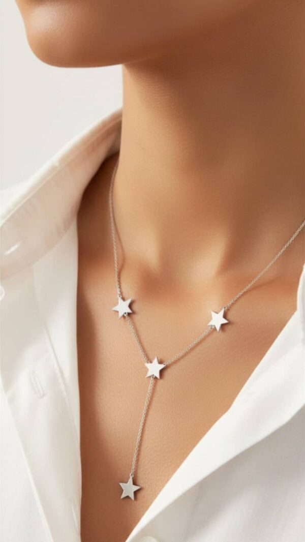 Stylish silver star pendant necklace for women, perfect for everyday wear and special occasions, enhancing your outfit with a touch of elegance.