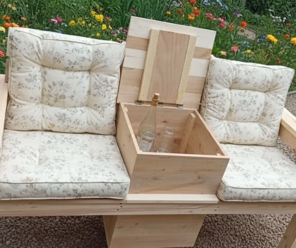 Garden bench fully customizable